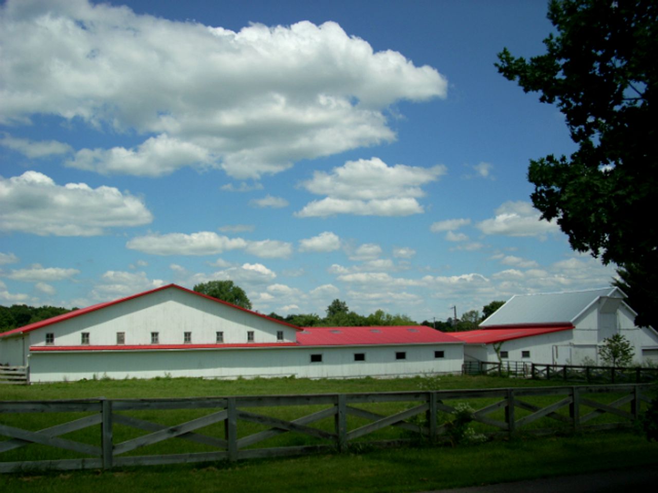 Suite Rental Ideal for Writer's Retreat with Lovely Views near Mount Vernon, Ohio