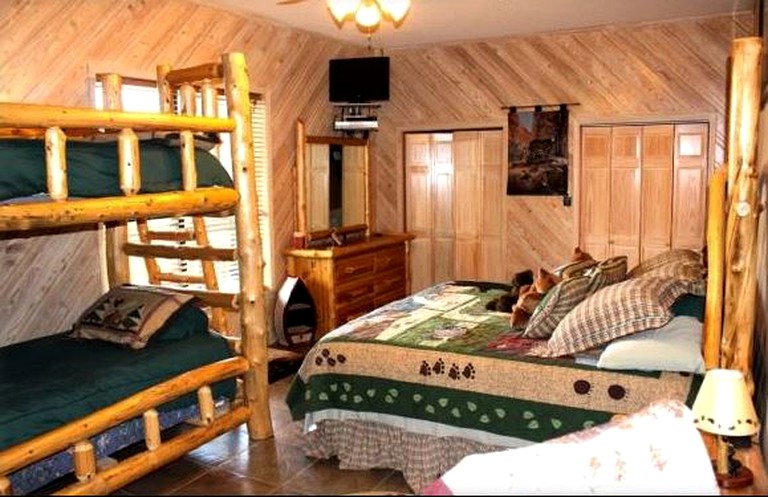 Nature Lodges (Woodville, Mississippi, United States)