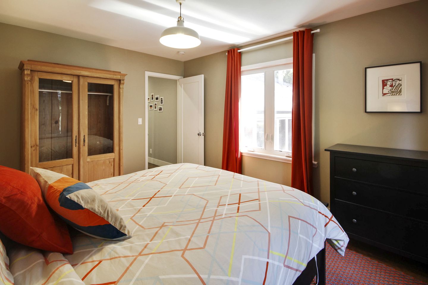 Stunning Cottage with Hot-tub in Guerneville, California