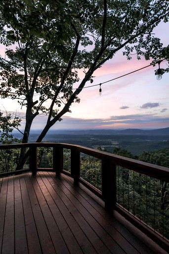 Tree Houses (United States of America, Rising Fawn, Georgia)