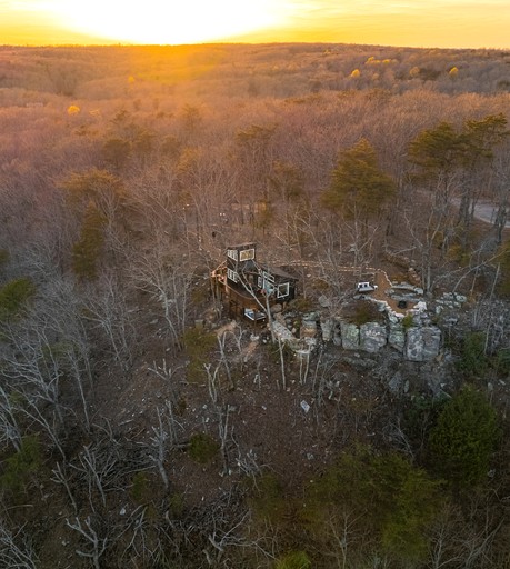 Tree Houses (United States of America, Rising Fawn, Georgia)