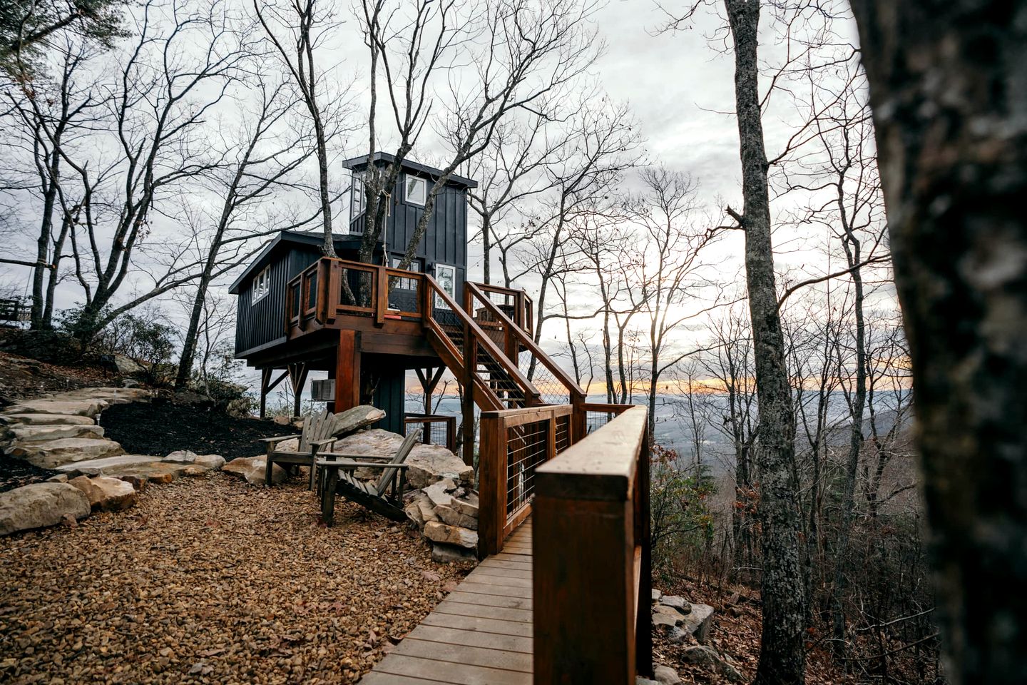 Breathtaking Tree House with Jacuzzi and Lofted Interior in Georgia