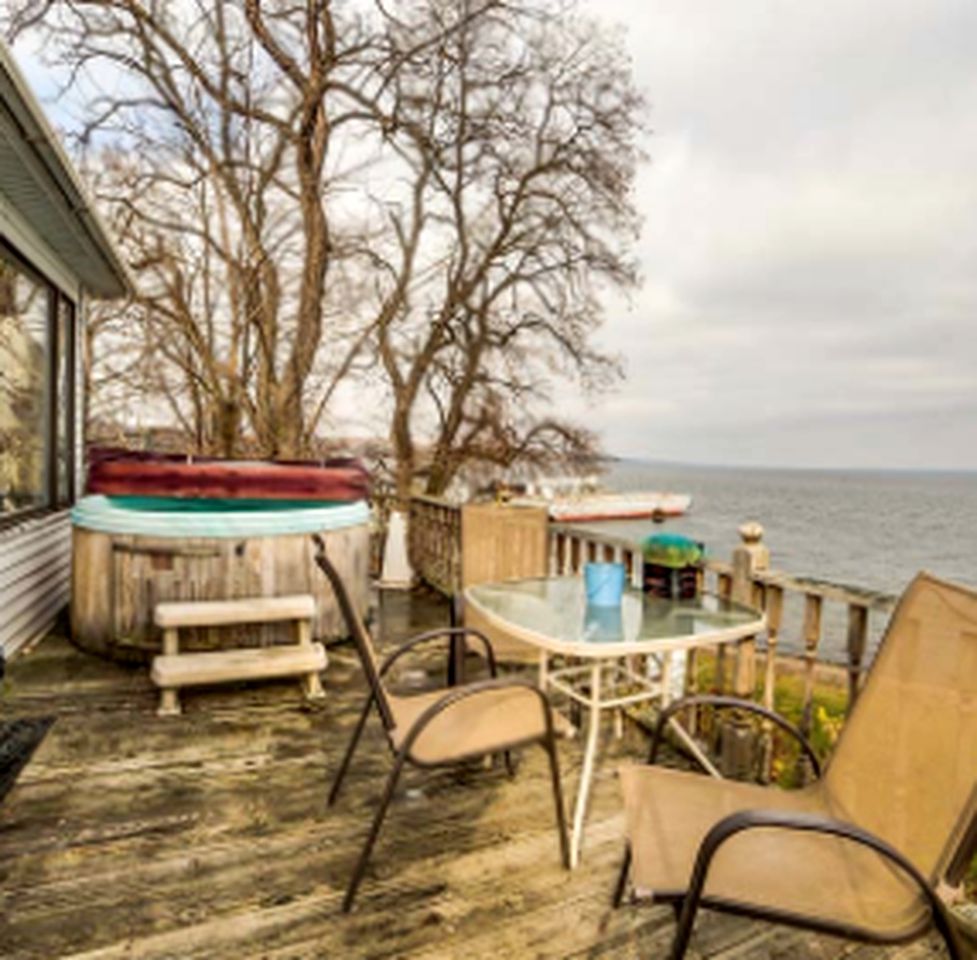 Stunning Secluded Cottage Rental with Hot Tub and Lake Views near Ithaca, New York