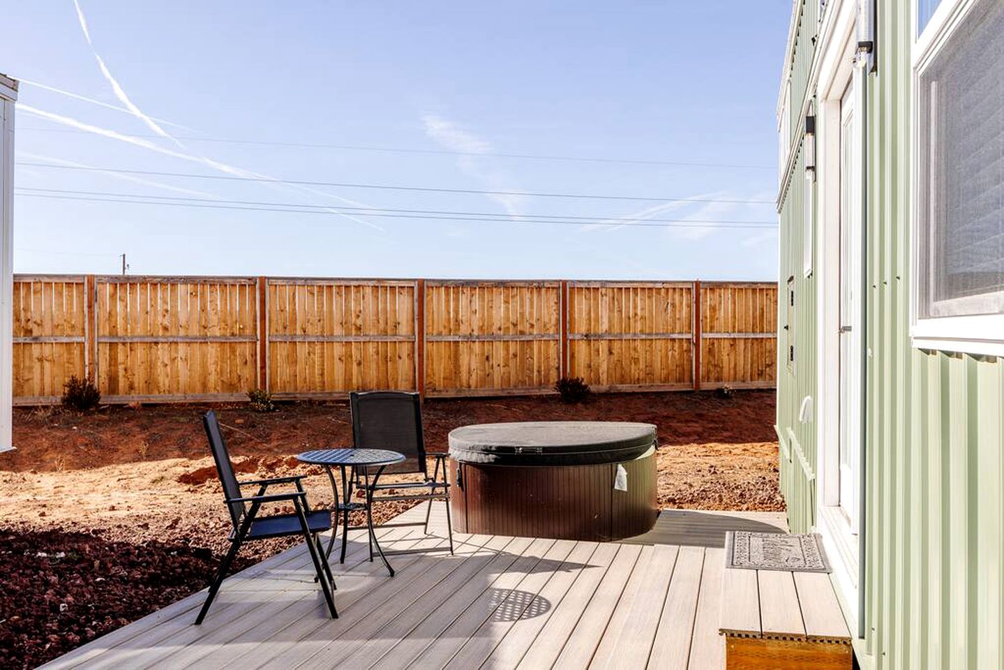 Tiny House Tranquility: Fully Equipped Original Retreat in Apple Valley