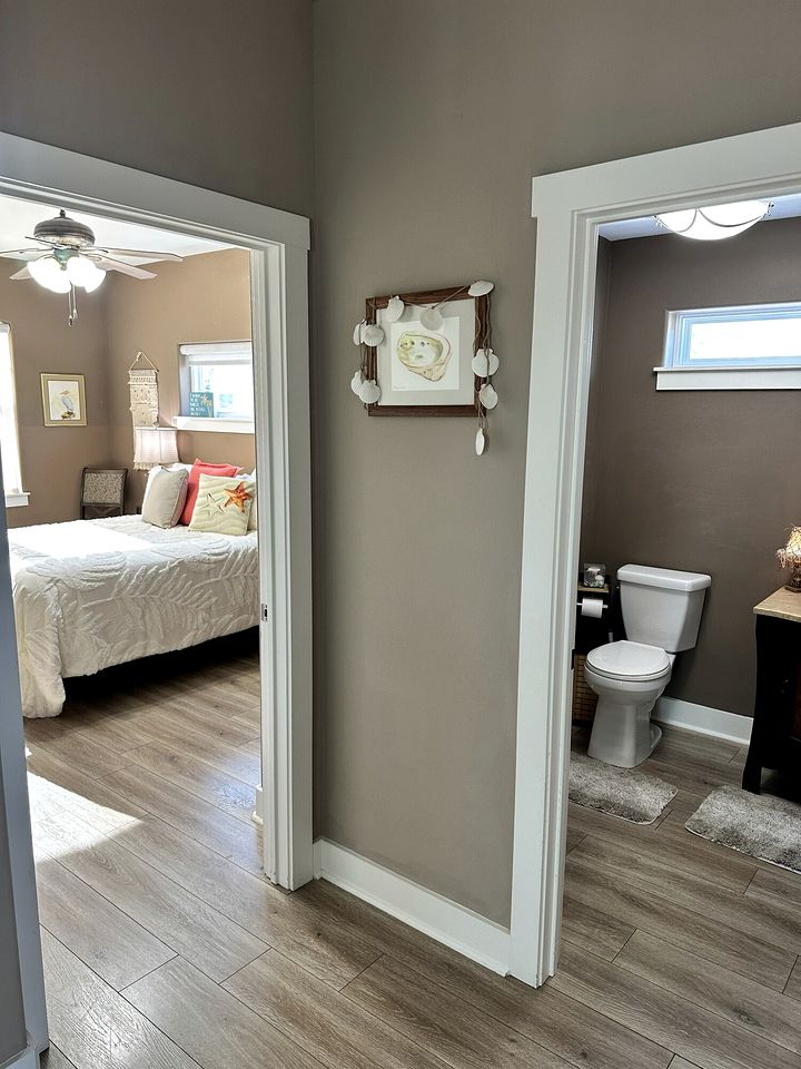 Luxury Bayfront Escape with Hot Tub & Fireplaces in Bacliff, Texas