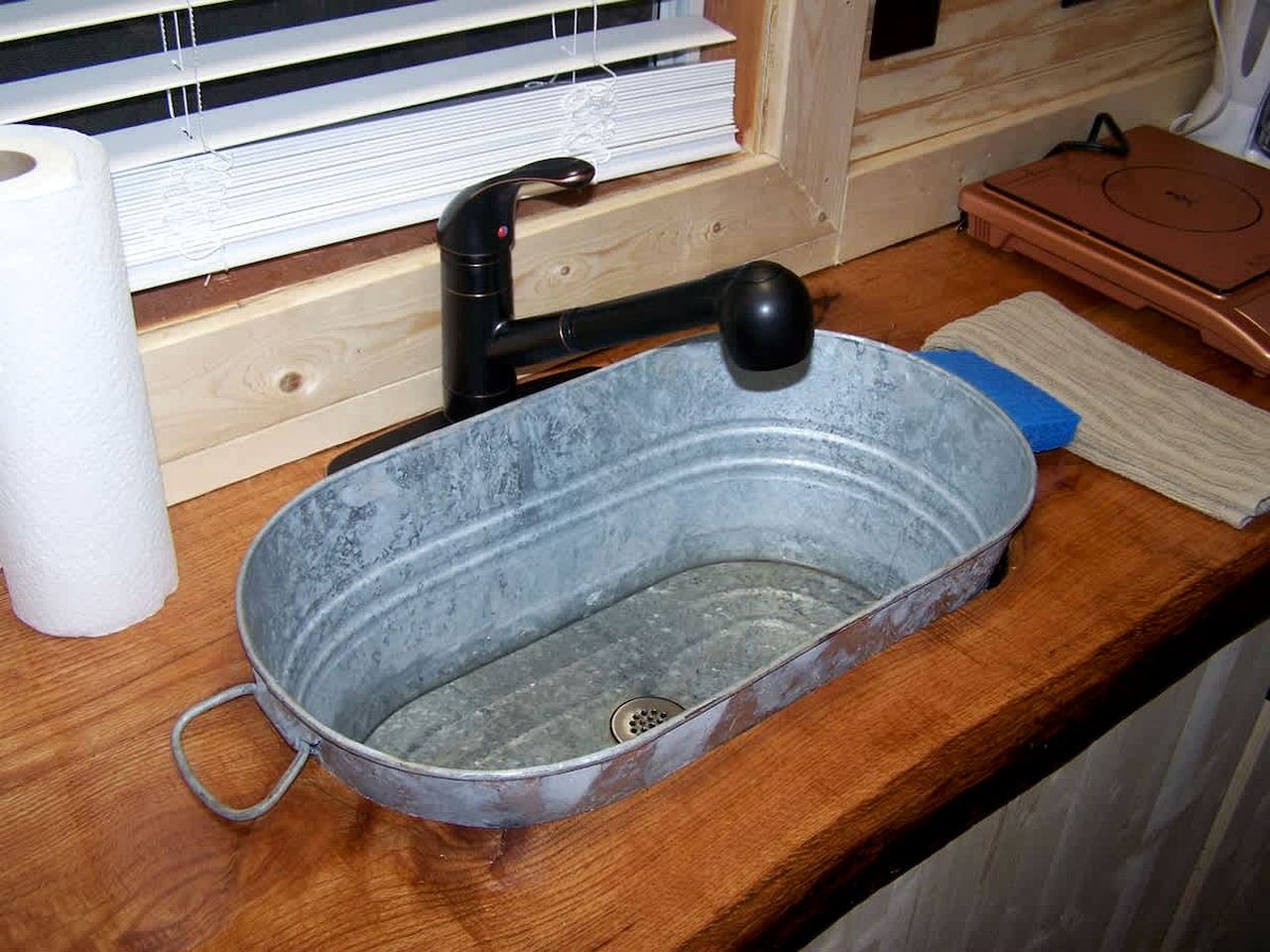 Secluded Sedona Tiny House in Woods Near Lake | Fire Pit, Hammocks, Full Kitchen & Breakfast