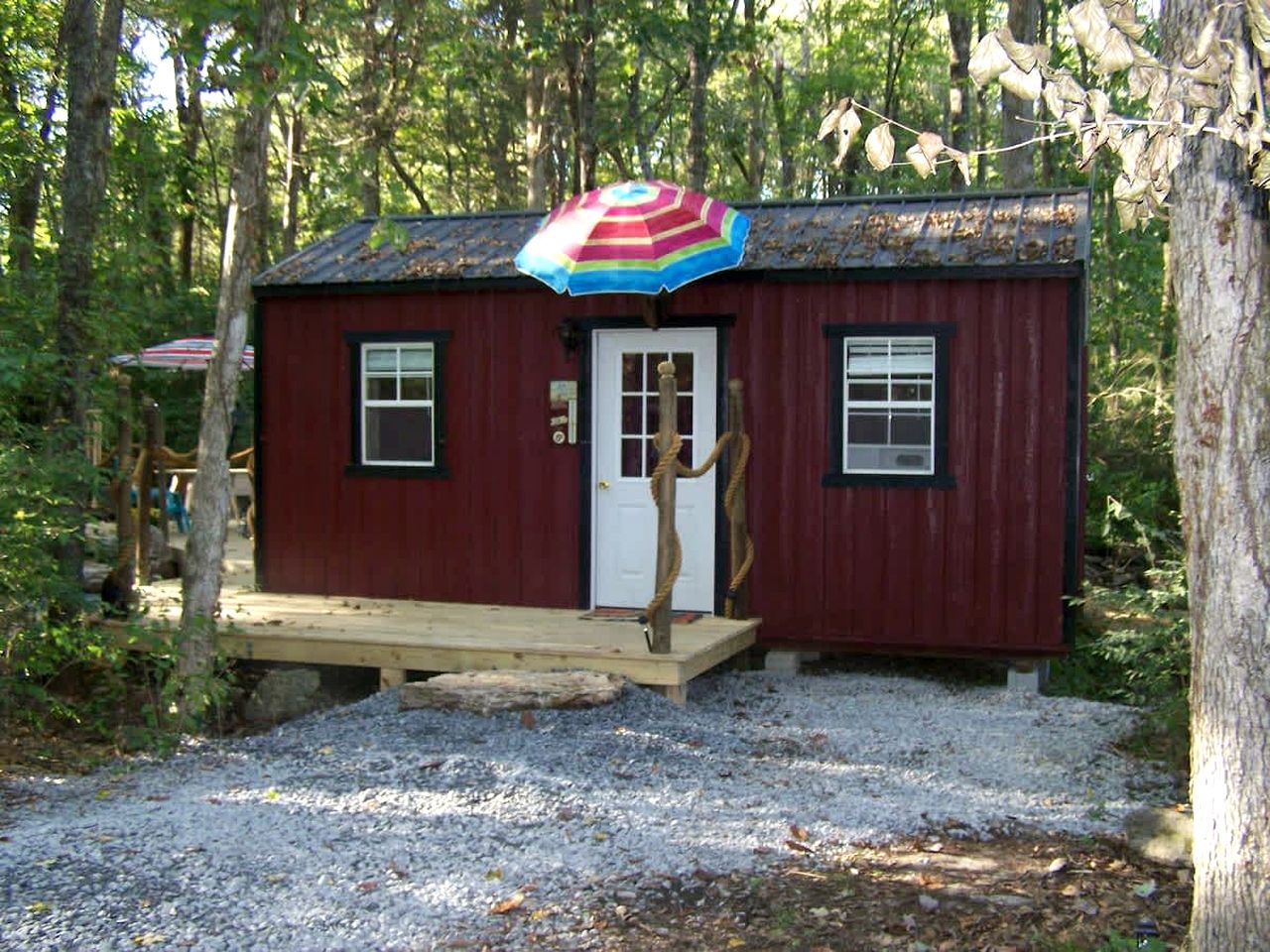 Secluded Sedona Tiny House in Woods Near Lake | Fire Pit, Hammocks, Full Kitchen & Breakfast