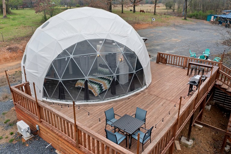 Peaceful Forest Dome Retreat with Hot Tub & Private Deck in Broken Bow, Oklahoma