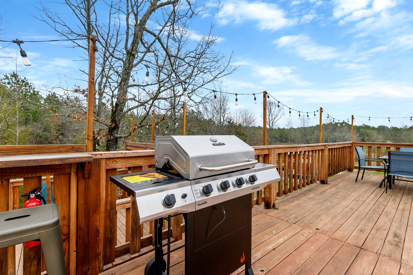 Peaceful Forest Dome Retreat with Hot Tub & Private Deck in Broken Bow, Oklahoma