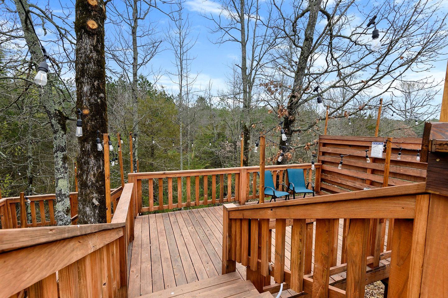 Peaceful Forest Dome Retreat with Hot Tub & Private Deck in Broken Bow, Oklahoma