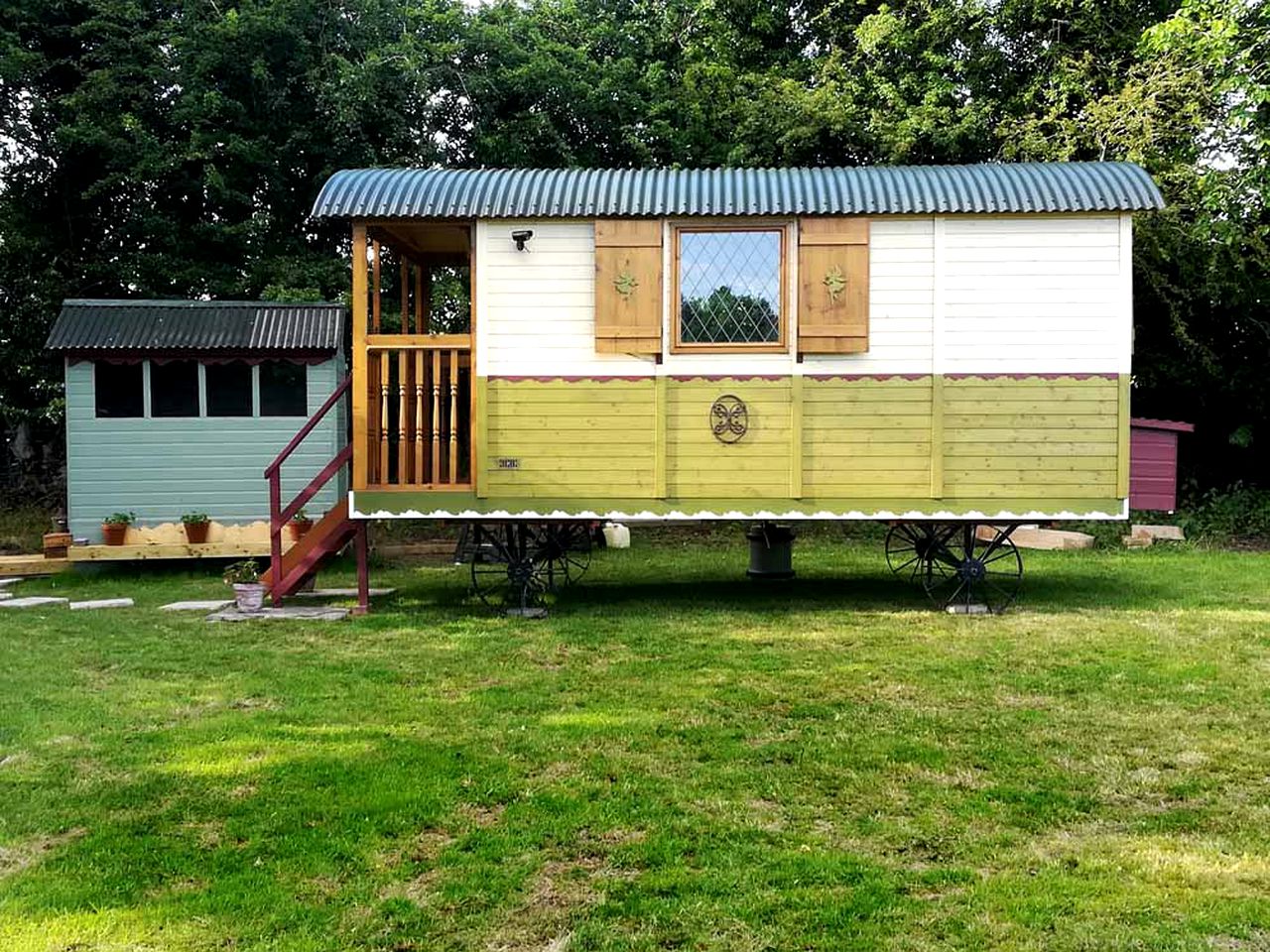 Unique Glamping Getaway in the Shropshire Countryside, England