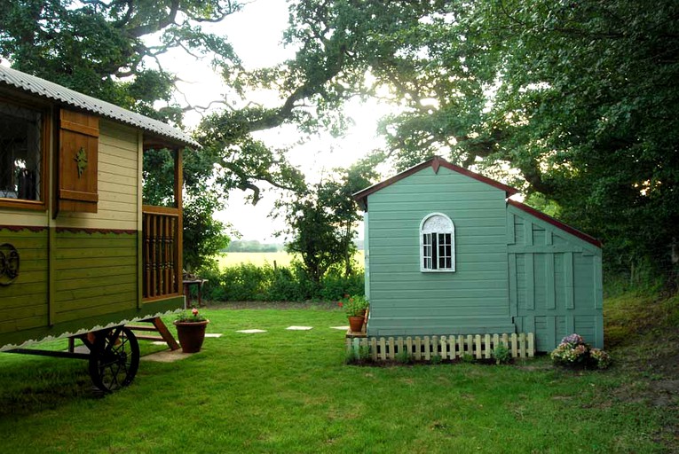 Huts (Oswestry, England, United Kingdom)