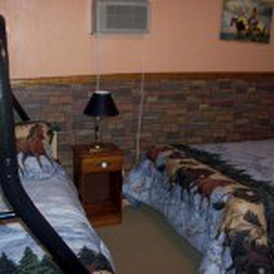 Peaceful Mountain Accommodation with Ample Entertainment near Wentworth, Texas