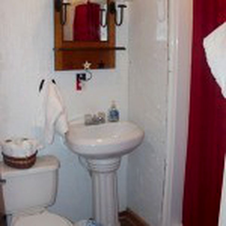 Cozy Vacation Rental for Two Close to Amazing Attractions near Van, Texas