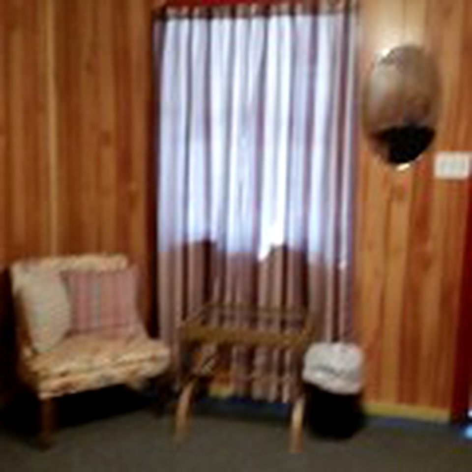 Vacation Rental in a Shared Cabin near the Mountain in Canton, Texas