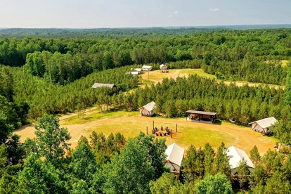 Gorgeous Safari Tent with Sauna Perfect for a Couple Retreat in Kentucky photo 4