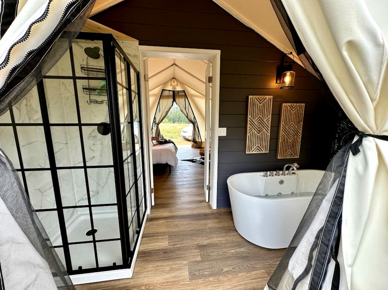 Gorgeous Safari Tent with Sauna Perfect for a Couple Retreat in Kentucky
