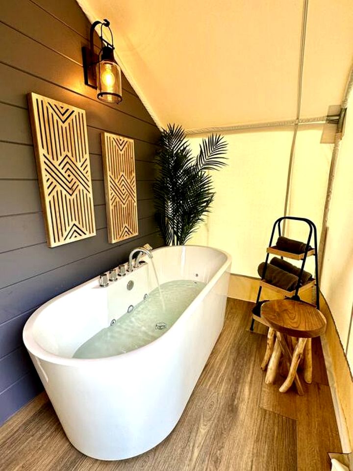 Gorgeous Safari Tent with Sauna Perfect for a Couple Retreat in Kentucky