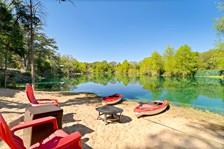 Domes (United States of America, Elgin, Texas)