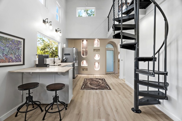 Domes (United States of America, Elgin, Texas)