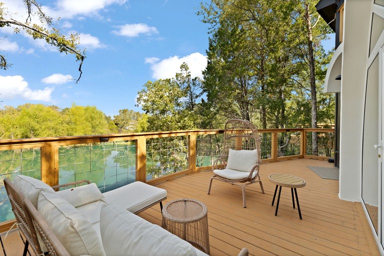 Domes (United States of America, Elgin, Texas)