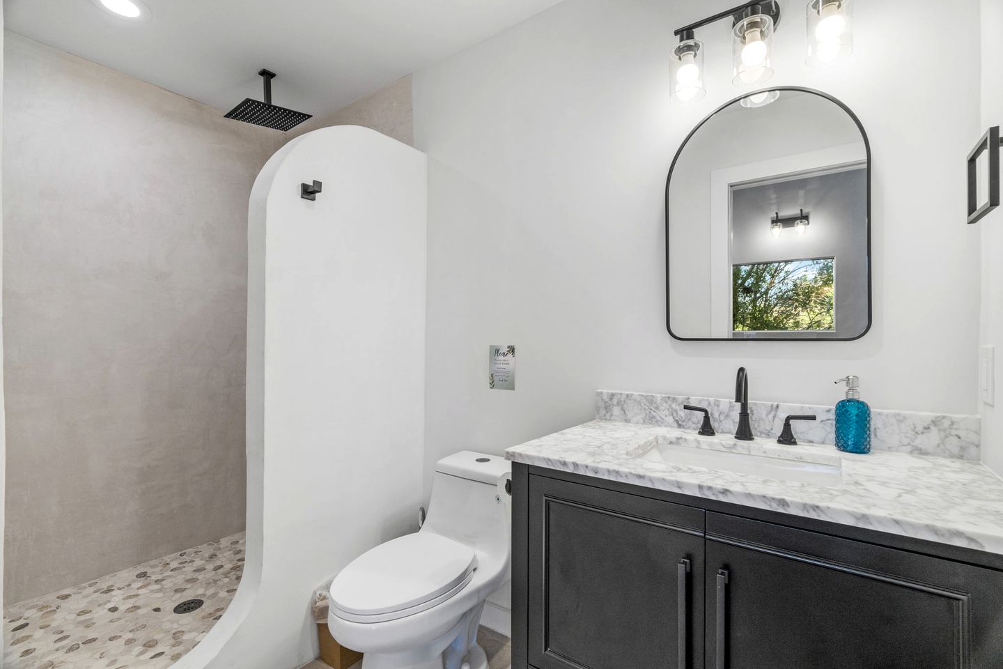 Impressive Unique Castle Dome with Spectacular Panoramic Views and Stunning Design in Elgin, Texas