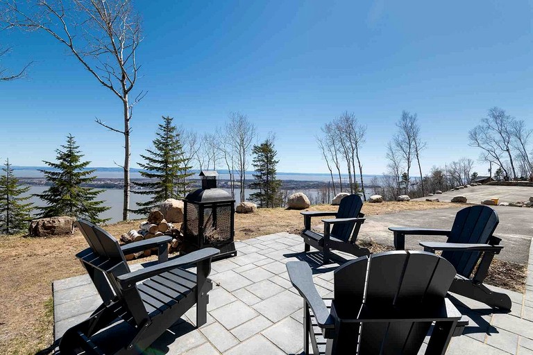 Cottages (Canada, Les Éboulements, Quebec)