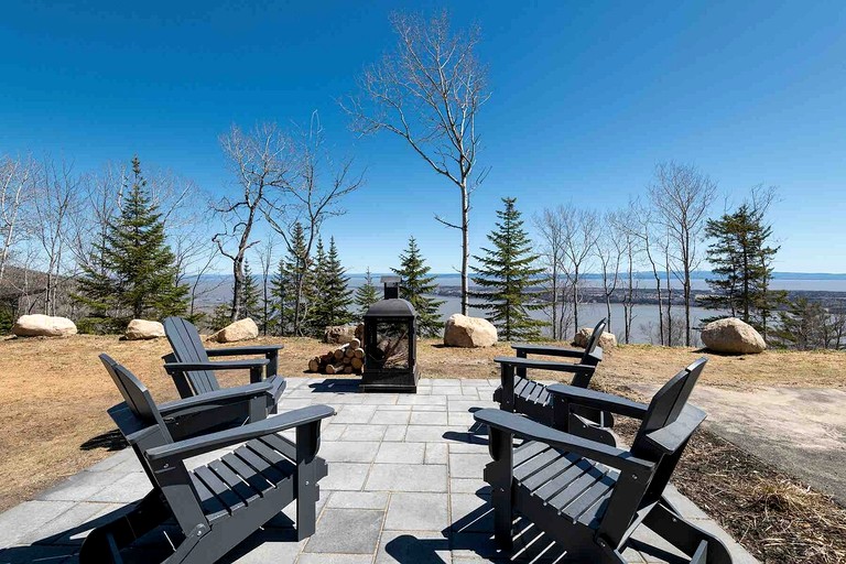 Cottages (Canada, Les Éboulements, Quebec)