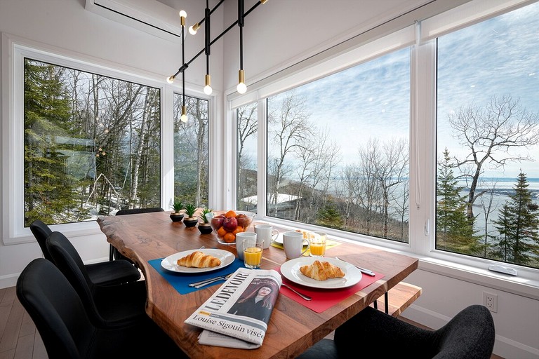 Cottages (Canada, Les Éboulements, Quebec)