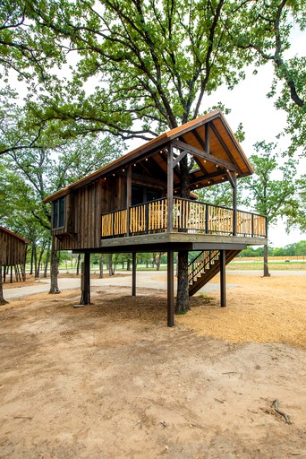 Tree Houses (United States of America, Elm Mott, Texas)