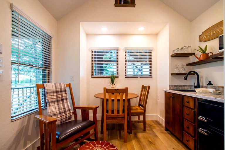 Tree Houses (United States of America, Elm Mott, Texas)