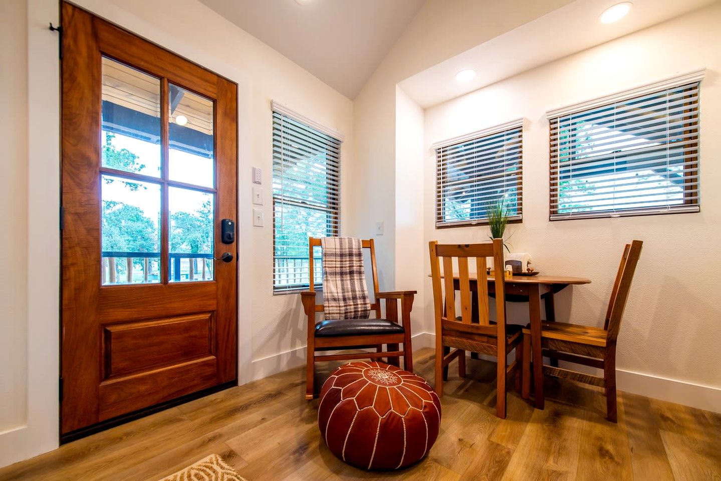 Charming Treehouse for Two Near Magnolia, Texas
