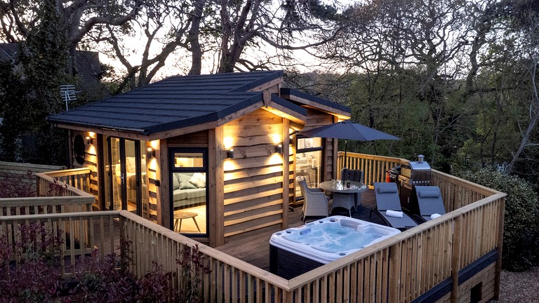 Tree Houses (United Kingdom, --, --)