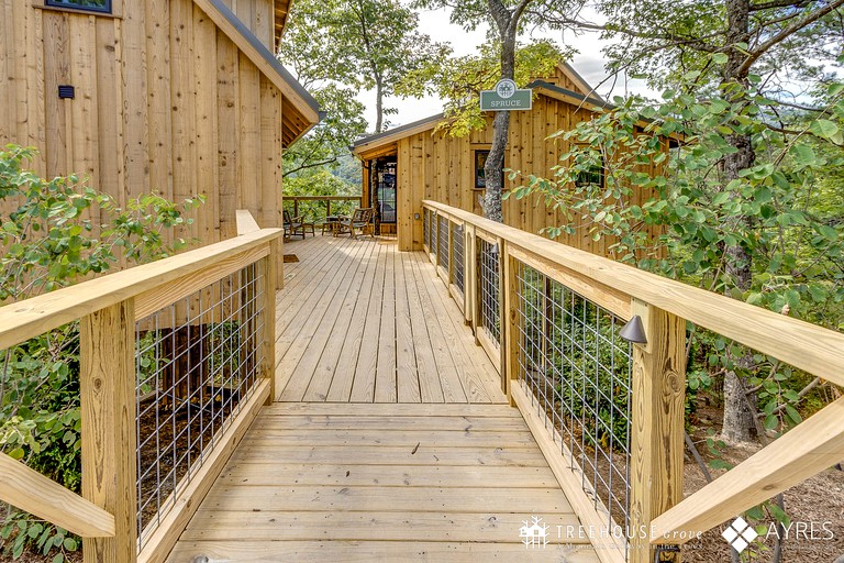 Tree Houses (United States of America, Gatlinburg, Tennessee)