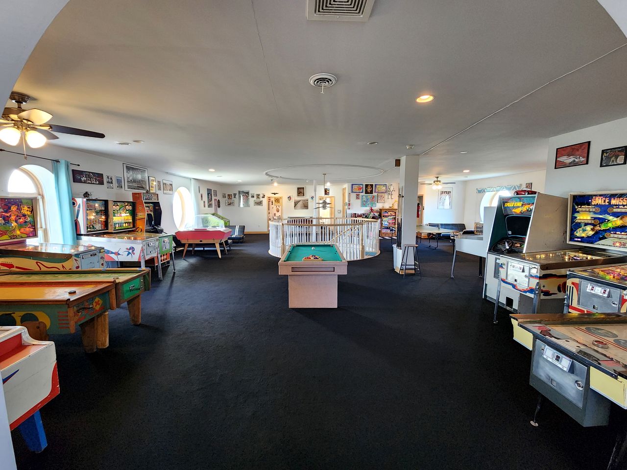 Gorgeous Secludued Villa Nestled Amidst Trees in Fort Atkinson, Wisconsin