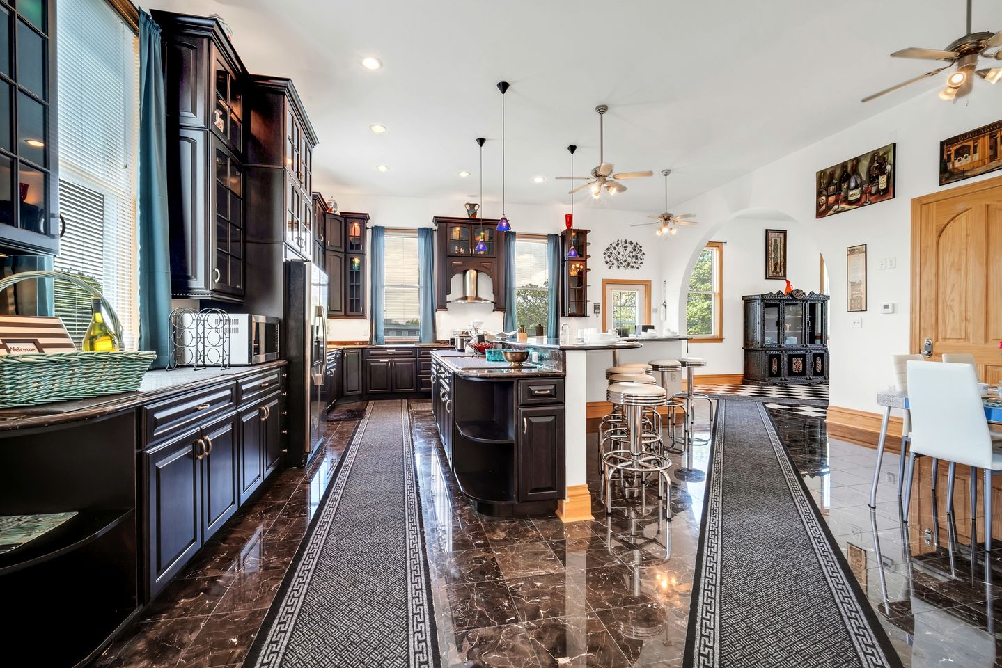 Gorgeous Secludued Villa Nestled Amidst Trees in Fort Atkinson, Wisconsin