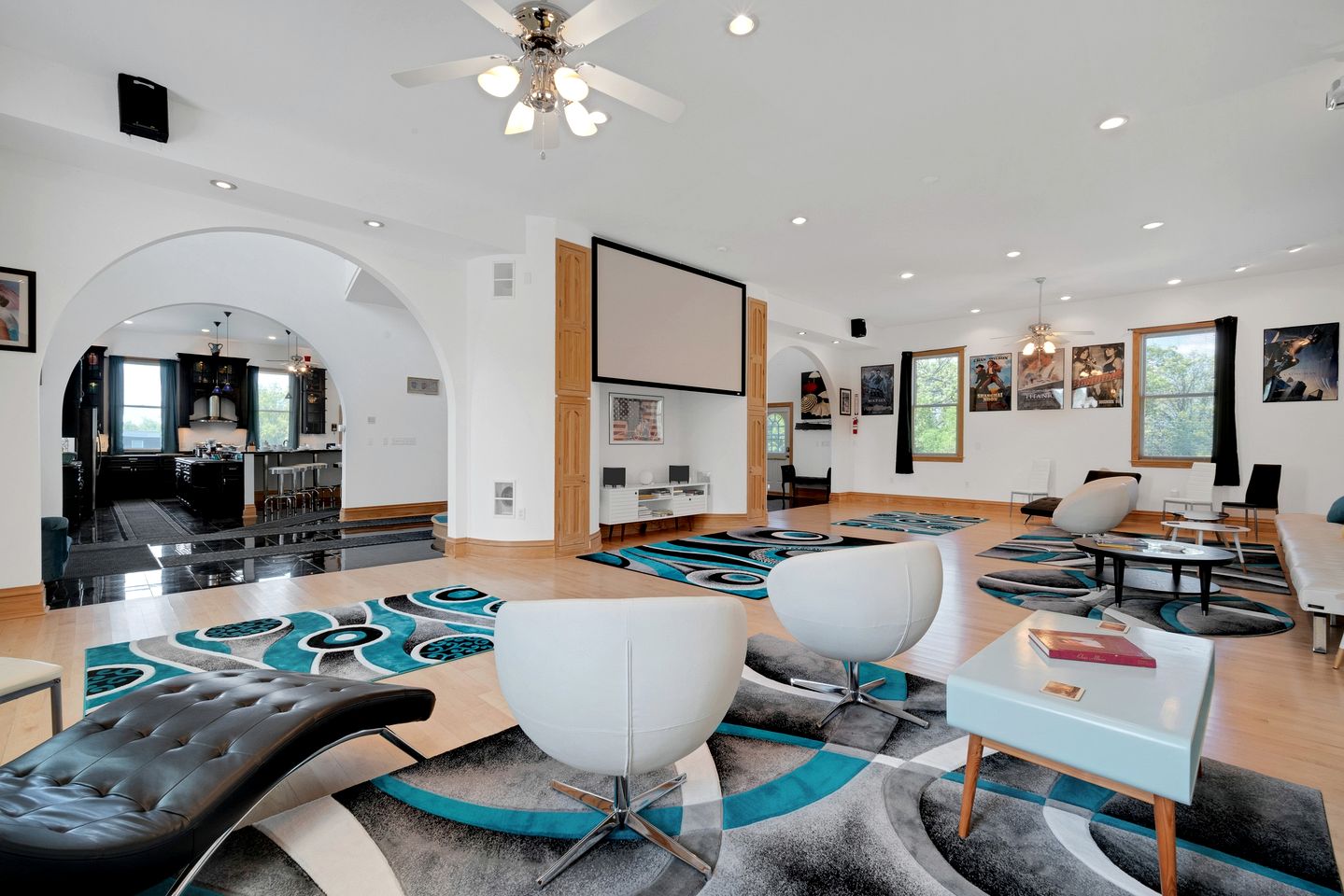 Gorgeous Secludued Villa Nestled Amidst Trees in Fort Atkinson, Wisconsin