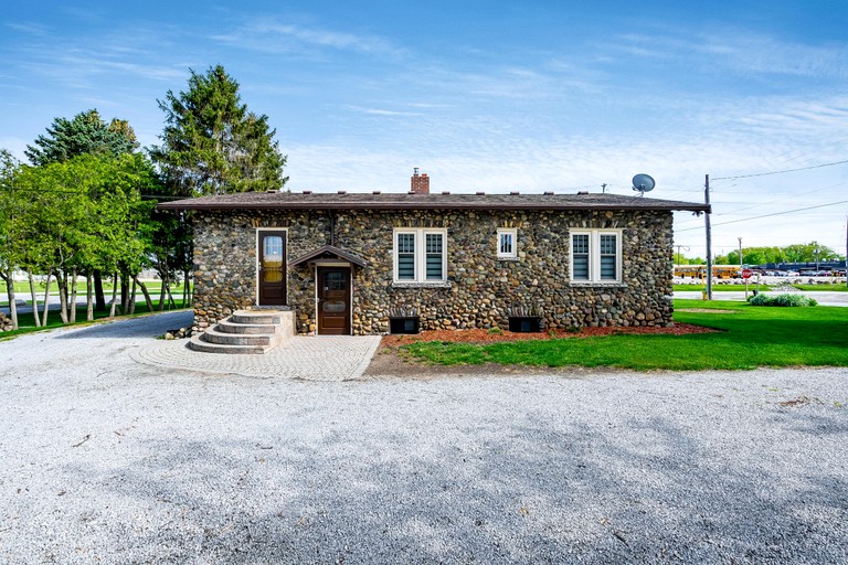 Stone Farm Retreat with Foosball and Poker Table in Ontario