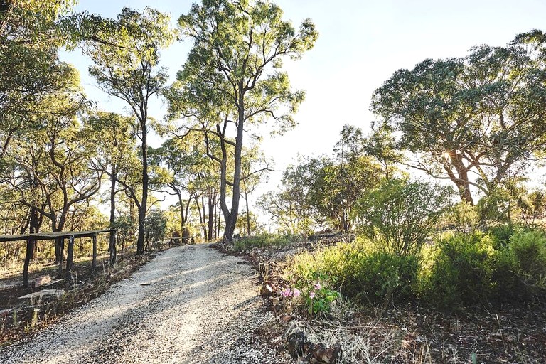 Vacation Rentals (Australia, --, --)