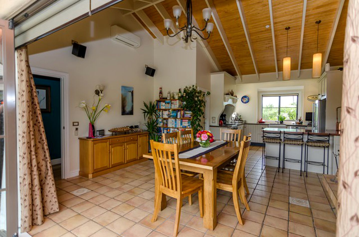 Gorgeous Wheelchair Accessible Vacation Rental Surrounded by Idyllic Gardens and Farmland near Masterton, New Zealand