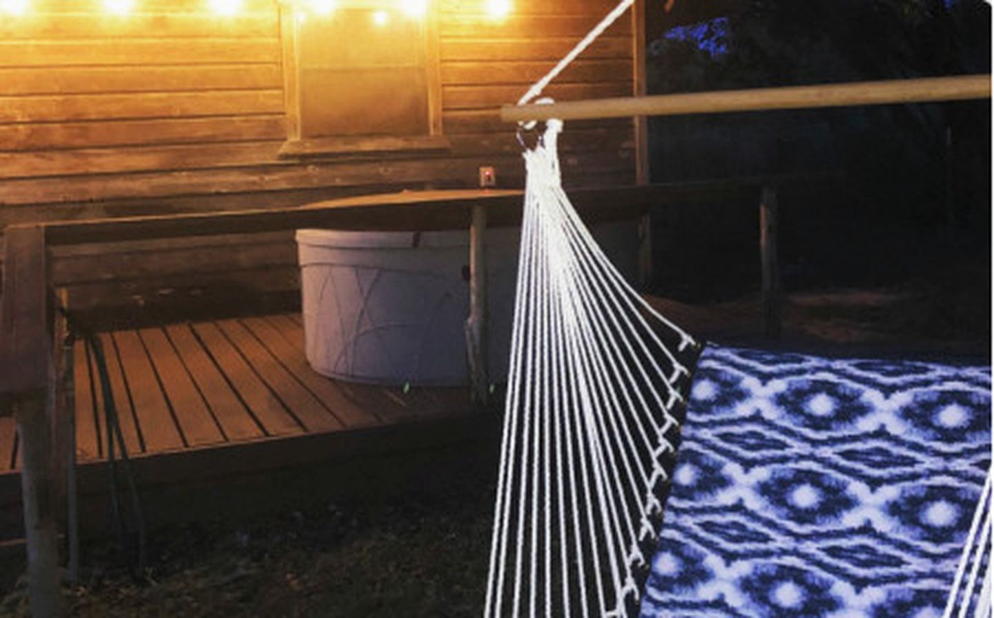 Western-Themed Cabin with Hot Tub, Fireplace & Pool Access near Meadow Retreat in Texas