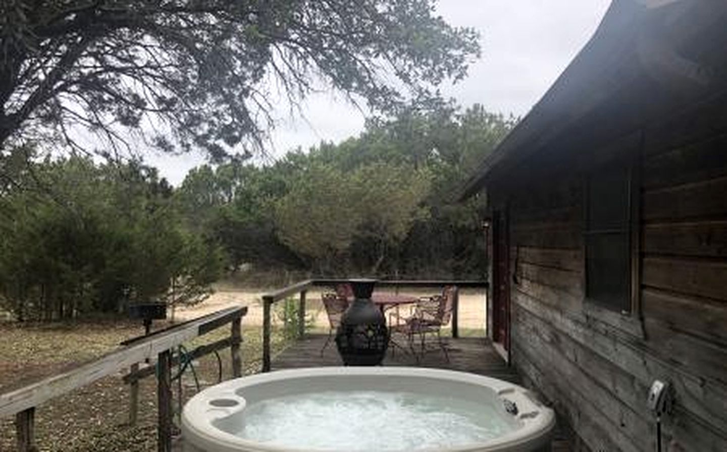 Western-Themed Cabin with Hot Tub, Fireplace & Pool Access near Meadow Retreat in Texas