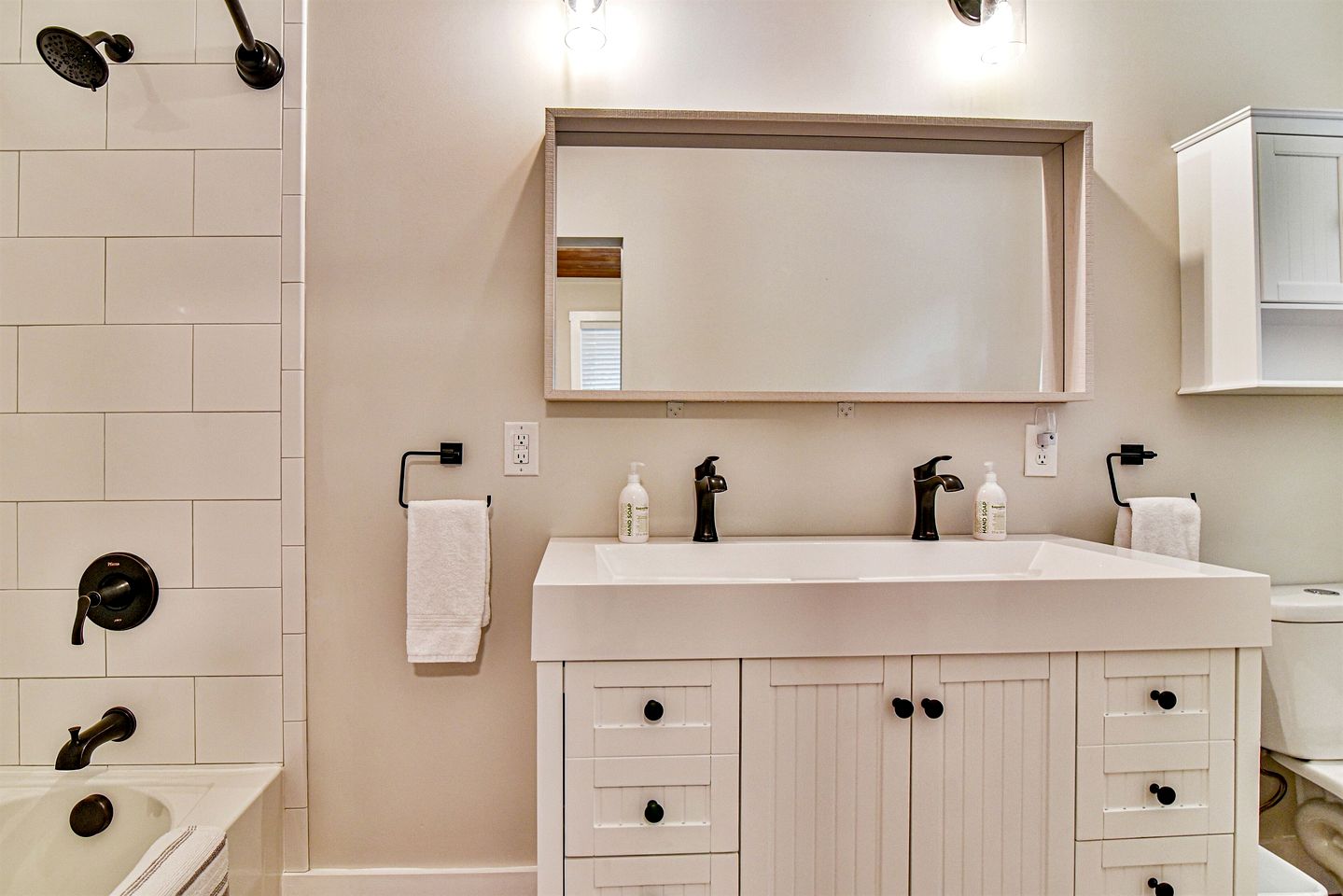 Renovated Bungalow with Panoramic Sunset Views near Black Mountain, NC