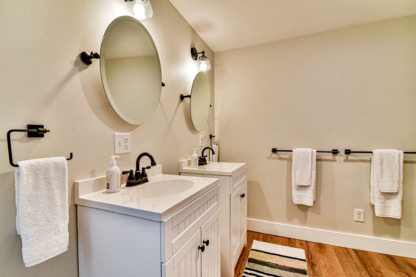 Renovated Bungalow with Panoramic Sunset Views near Black Mountain, NC