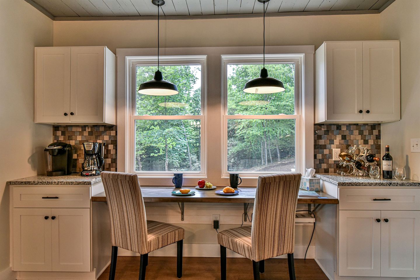 Renovated Bungalow with Panoramic Sunset Views near Black Mountain, NC