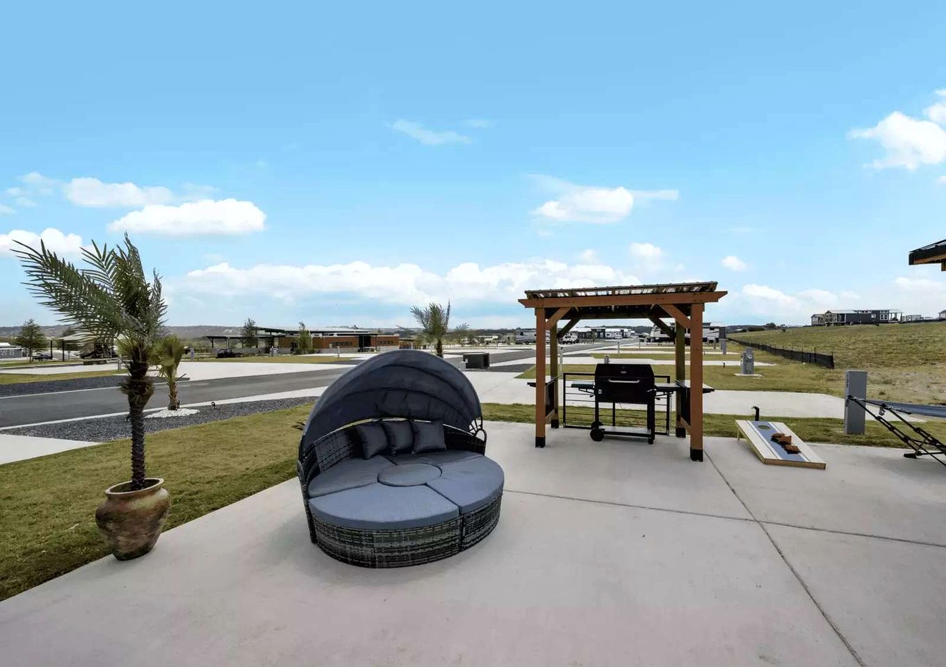 Rustic-Modern Tiny Home Retreat with Resort Amenities Near Fredericksburg, TX