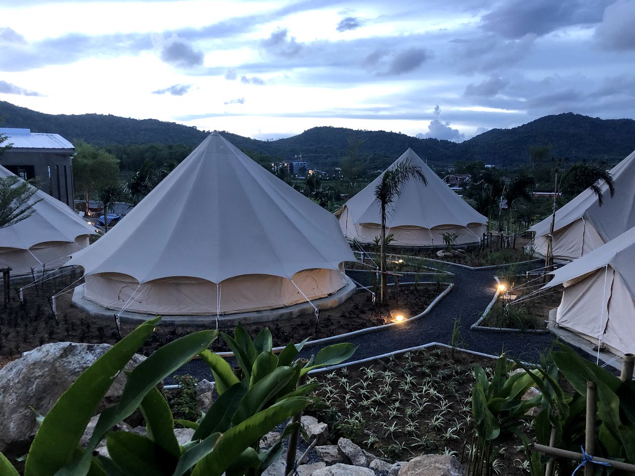 Luxury Bell Tent with an Infinity Pool and Restaurant in Phuket, Thailand