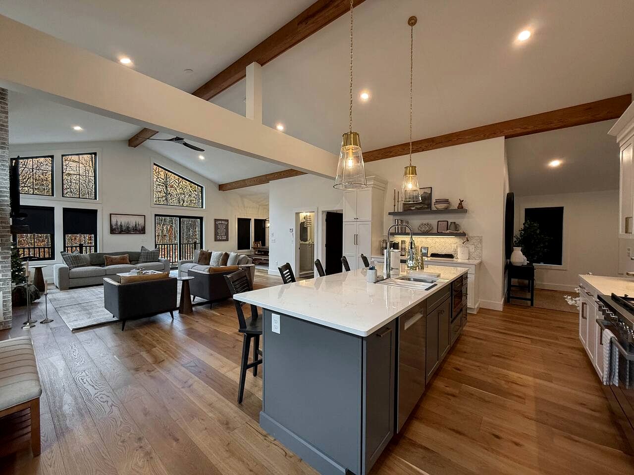 Mountain Luxury Meets Comfort with Private Hot Tub in Intervale, New Hampshire