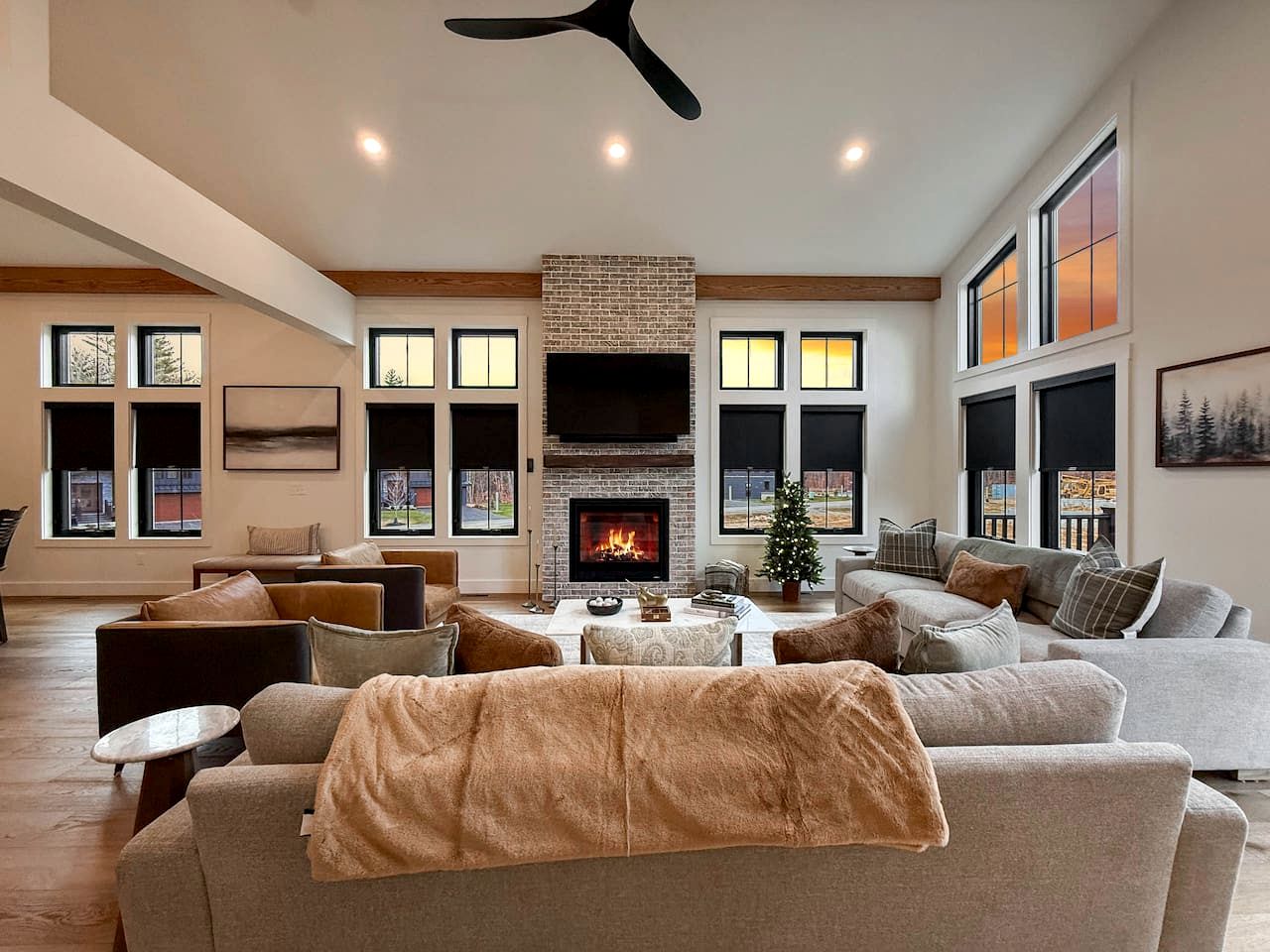 Mountain Luxury Meets Comfort with Private Hot Tub in Intervale, New Hampshire