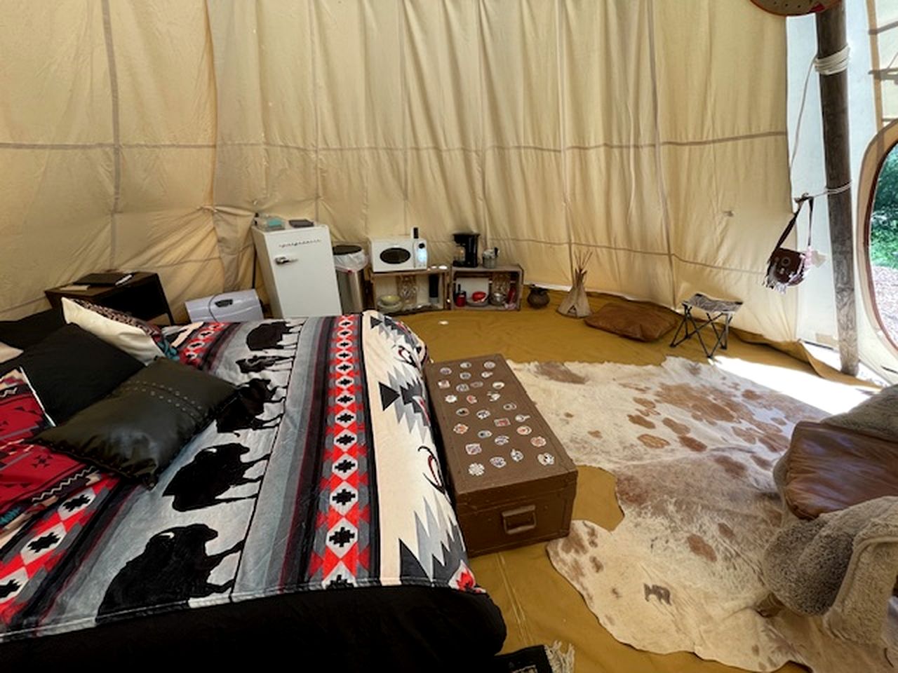 Spacious Tipi with Outdoor BBQ and Fire Pit in Texas